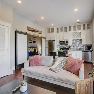 Frontdesk Village At Commonwealth Apts Plaza Midwood Charlotte